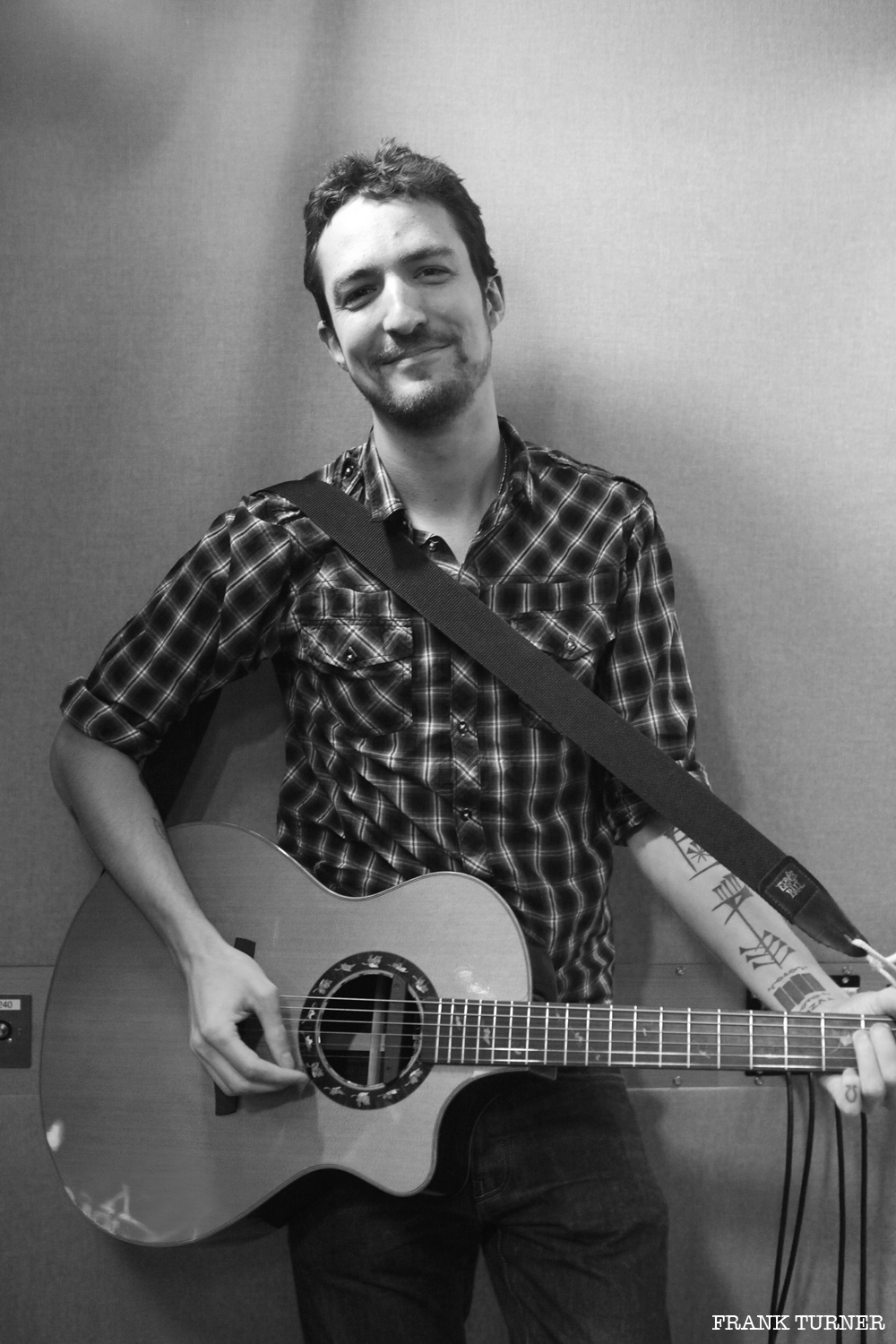 027_001_Frank_Turner_XFM_by_Harriet_Armstrong
